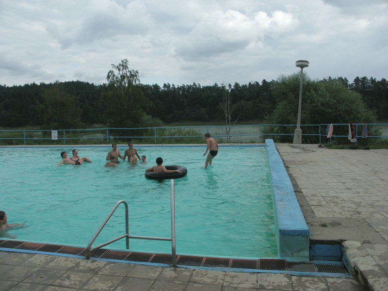 mb040727095.jpg